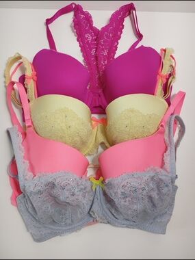 Victoria's Secret 32DD Bras, Bundle of 4 Dream Angels Body by Victoria